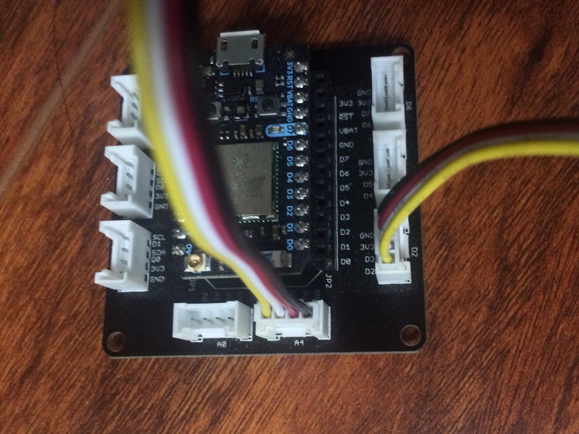 a picture showing connector wires to Grove shield